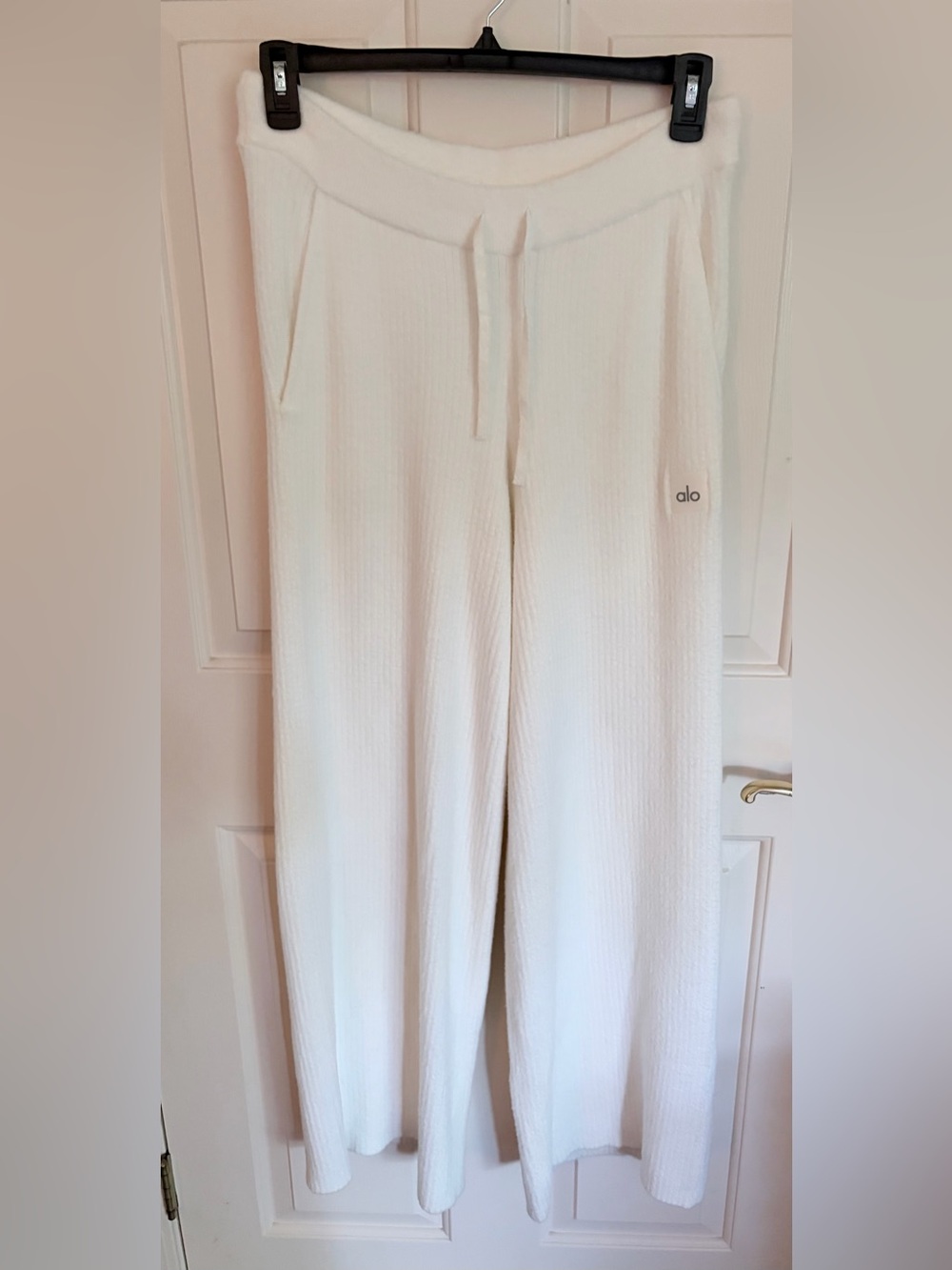 ALO Yoga Cream Ribbed Drawstring Joggers